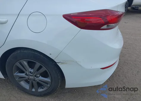 2017 Hyundai Elantra Se z USA, uszkodzony, nr VIN 5NPD84LF7HH043315